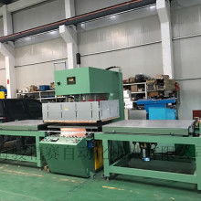  深圳市龍崗區(qū)坪地恒星機(jī)械廠銷售部 主營 吸塑成型機(jī) 高周波熔